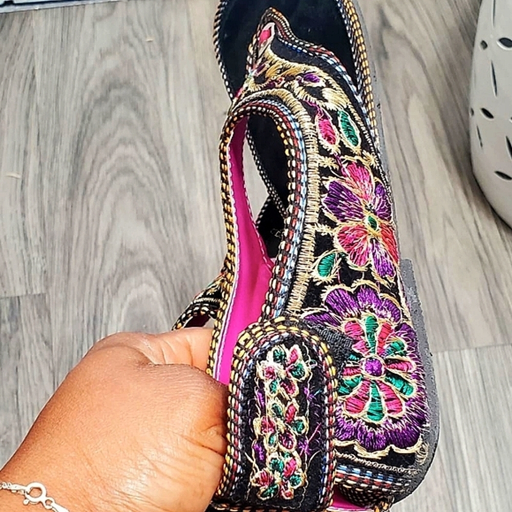 Indian Style Boho traditional Open Toe Sandals Embroidered Flat. 8.5 🌴 - Picture 8 of 10